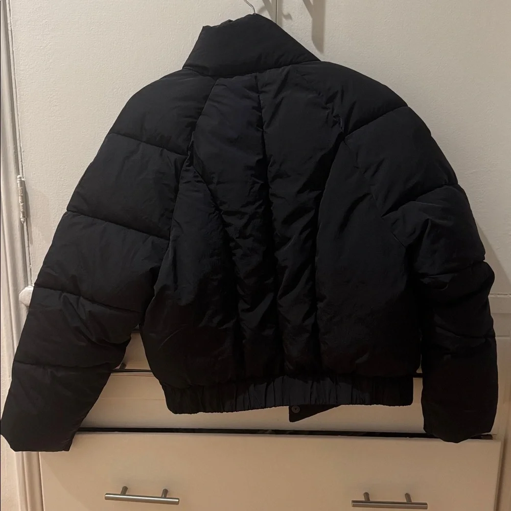 ALO Yoga Stargazing Kimono Puffer Jacket size small black - Picture 8 of 8